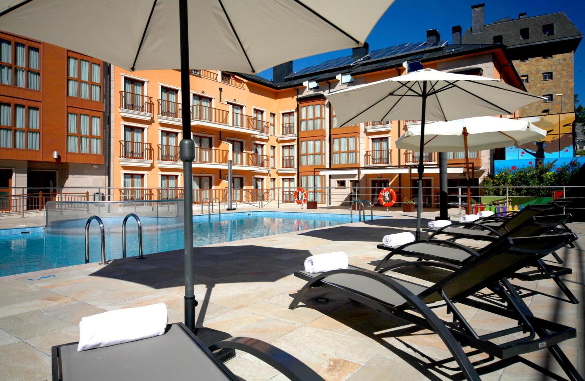 Apartahotel & Spa Jacetania Jaca Exterior photo