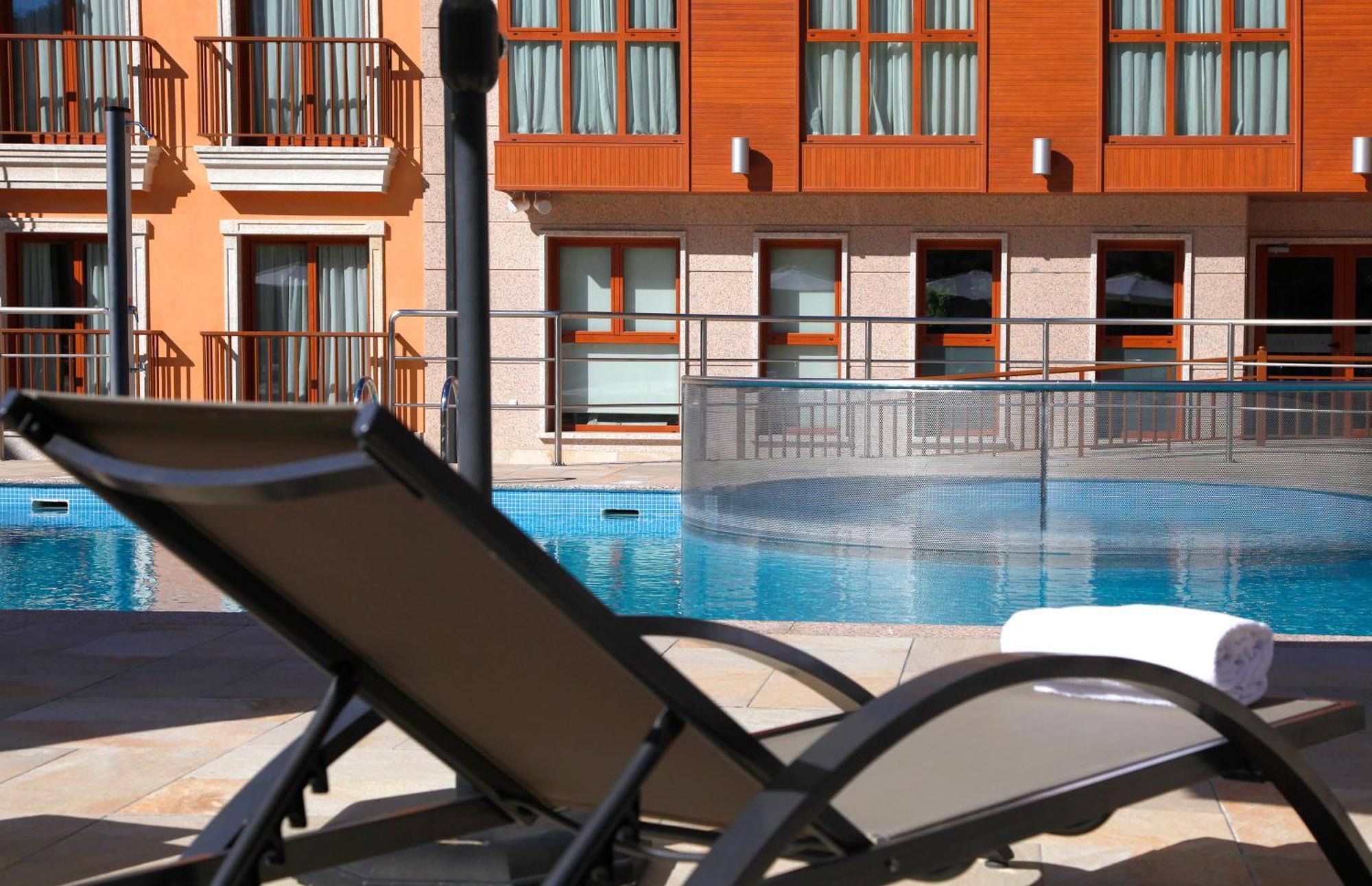 Apartahotel & Spa Jacetania Jaca Exterior photo